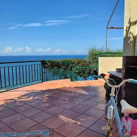 Vista Mare Ad Acciaroli Localita Mezzatorre Ferienhaus *