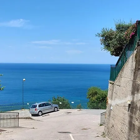 Vista Mare Ad Acciaroli Localita Mezzatorre * Agnone Cilento