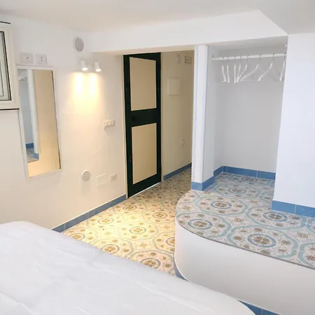 Vista Mare Ad Acciaroli Localita Mezzatorre Ferienhaus